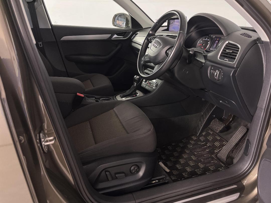 Photo '16' of Audi Q3