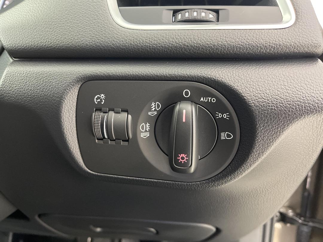 Photo '28' of Audi Q3