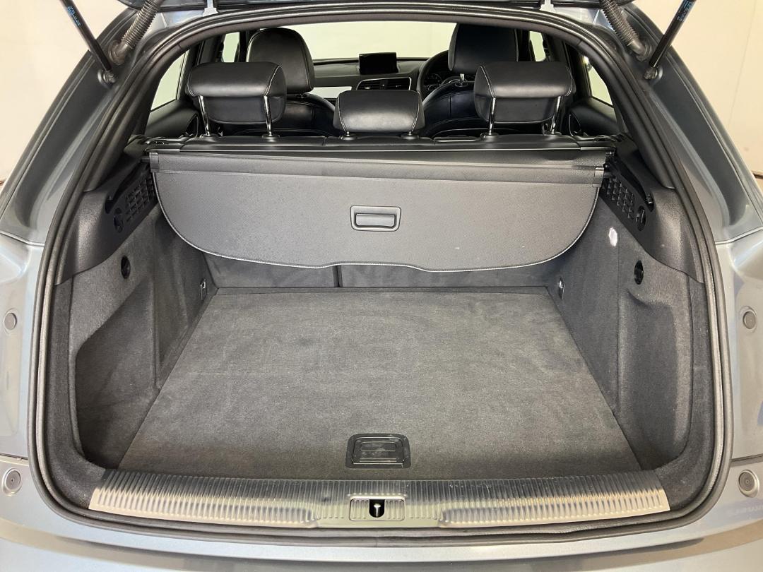 Photo '14' of Audi Q3