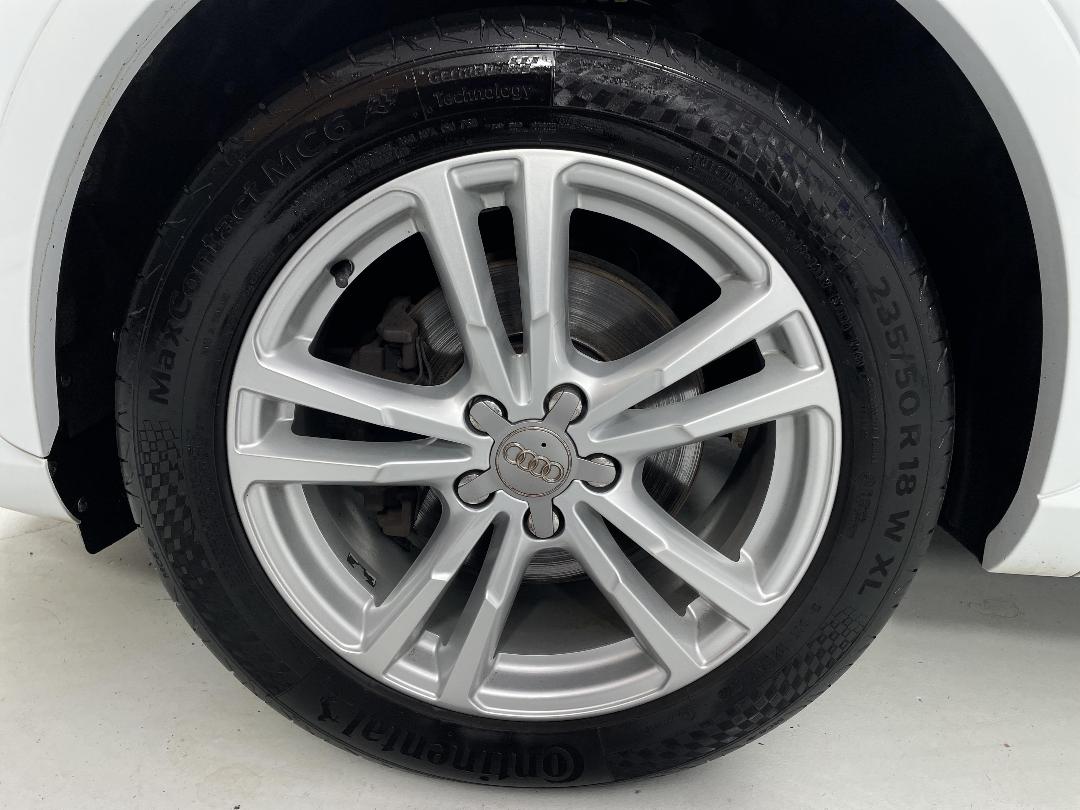 Photo '10' of Audi Q3 Photo '10' of Audi Q3