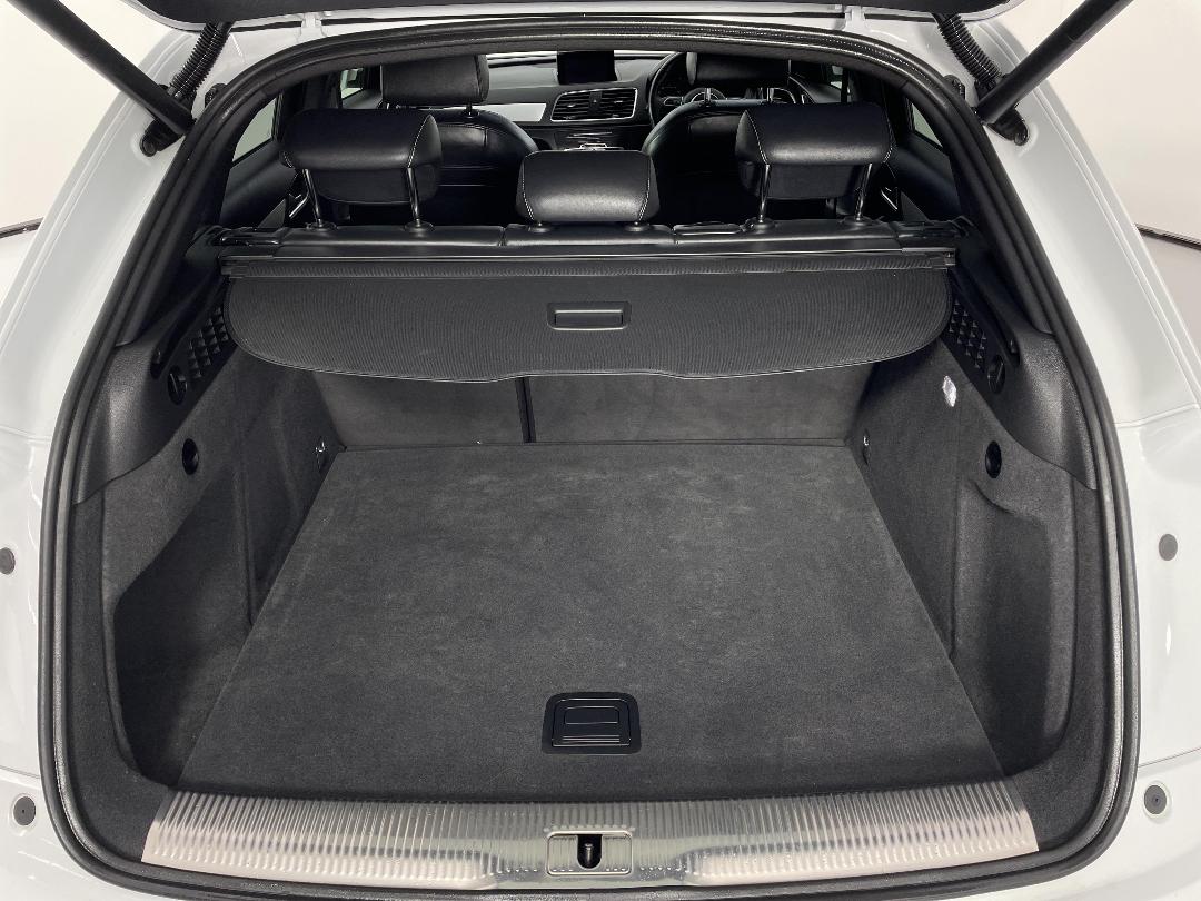 Photo '14' of Audi Q3 Photo '14' of Audi Q3