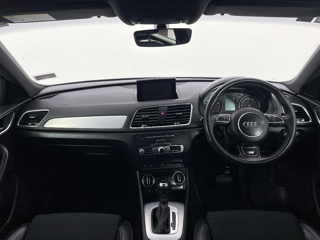 Photo '17' of Audi Q3 Photo '17' of Audi Q3