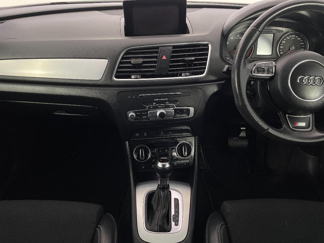 Photo '18' of Audi Q3 Photo '18' of Audi Q3