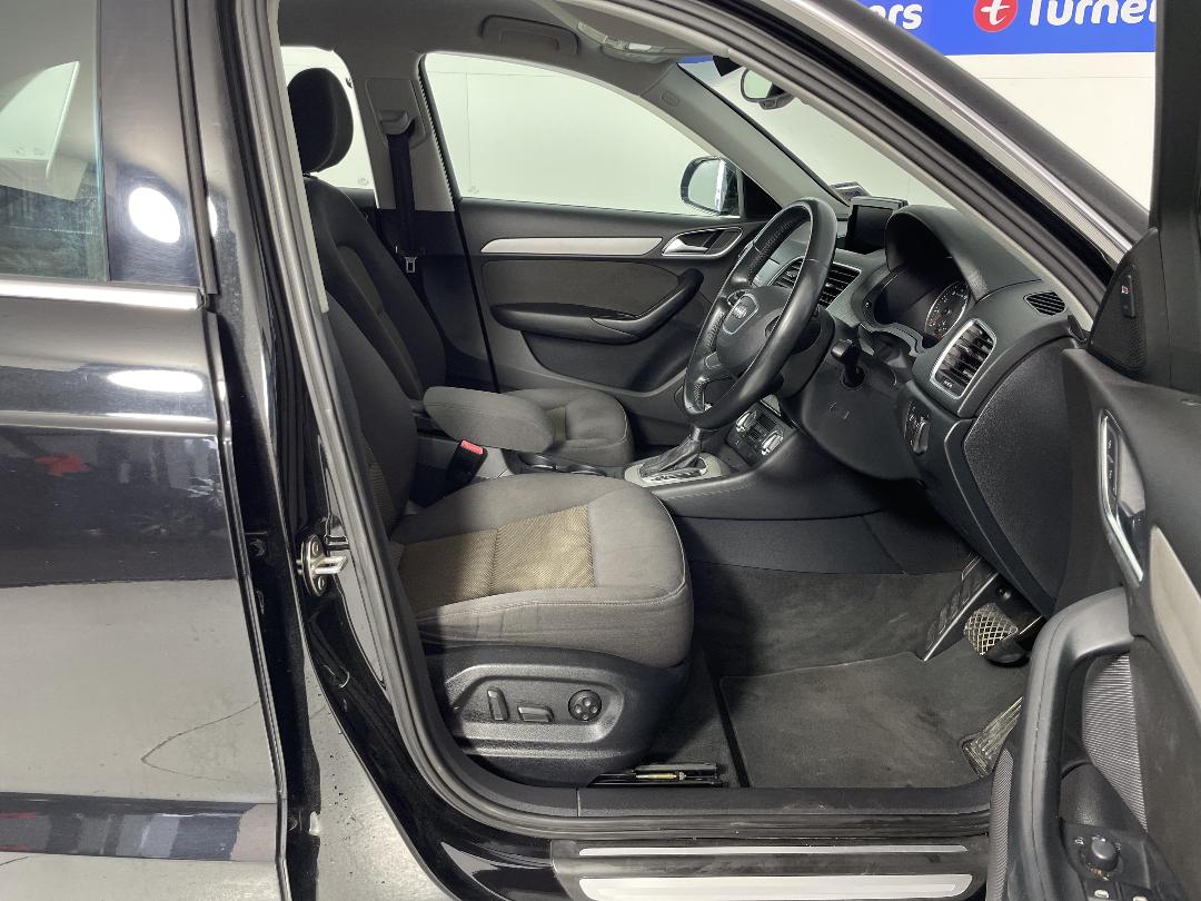 Photo '16' of Audi Q3 Photo '16' of Audi Q3