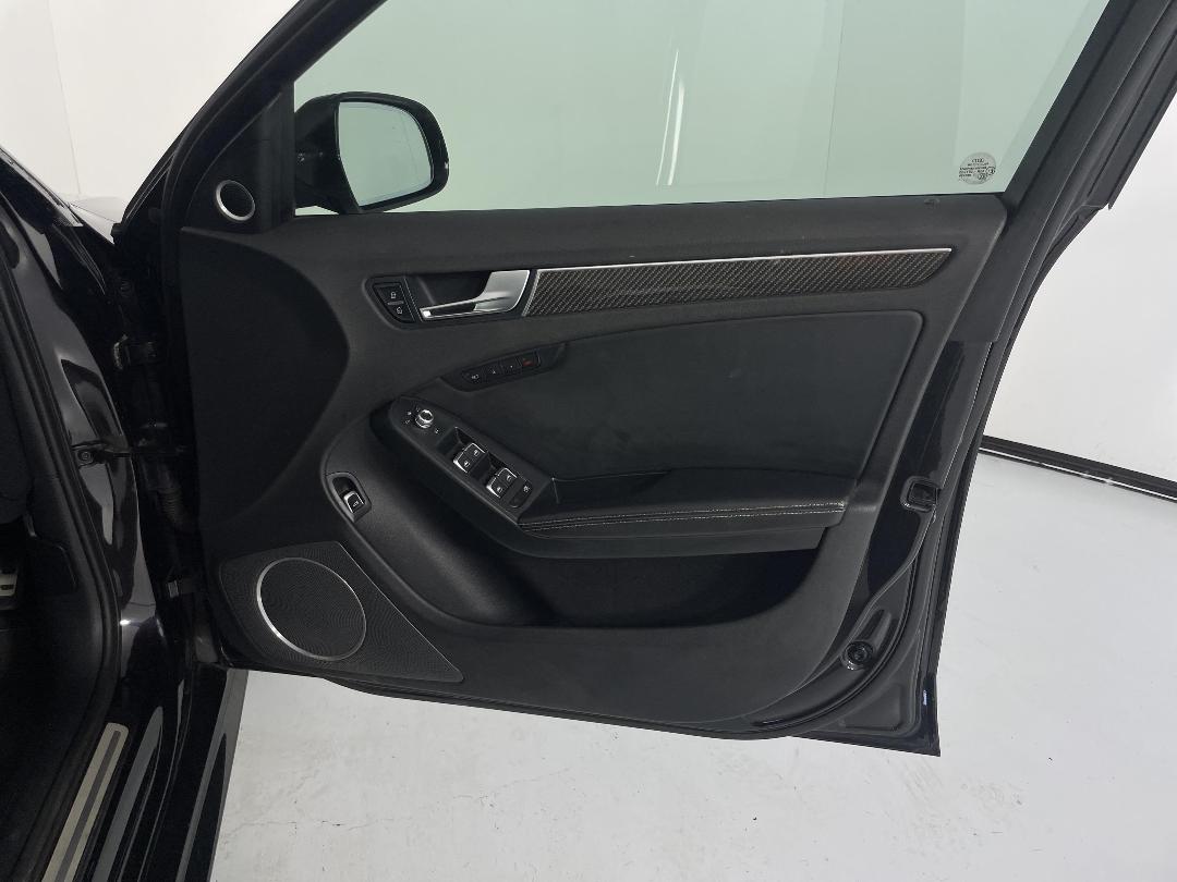 Photo '15' of Audi RS4