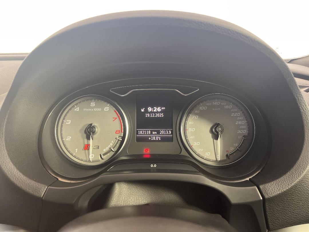 Photo '21' of Audi S3 Photo '21' of Audi S3