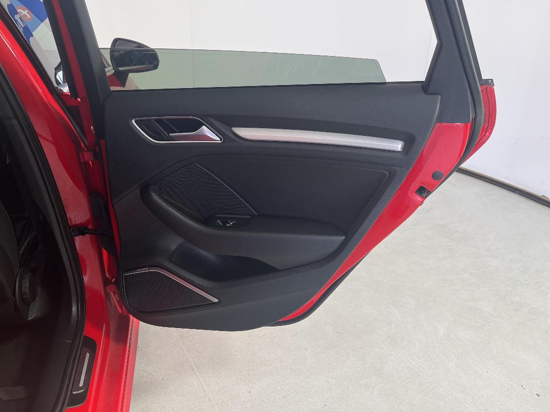 Photo '19' of Audi S3 Photo '19' of Audi S3