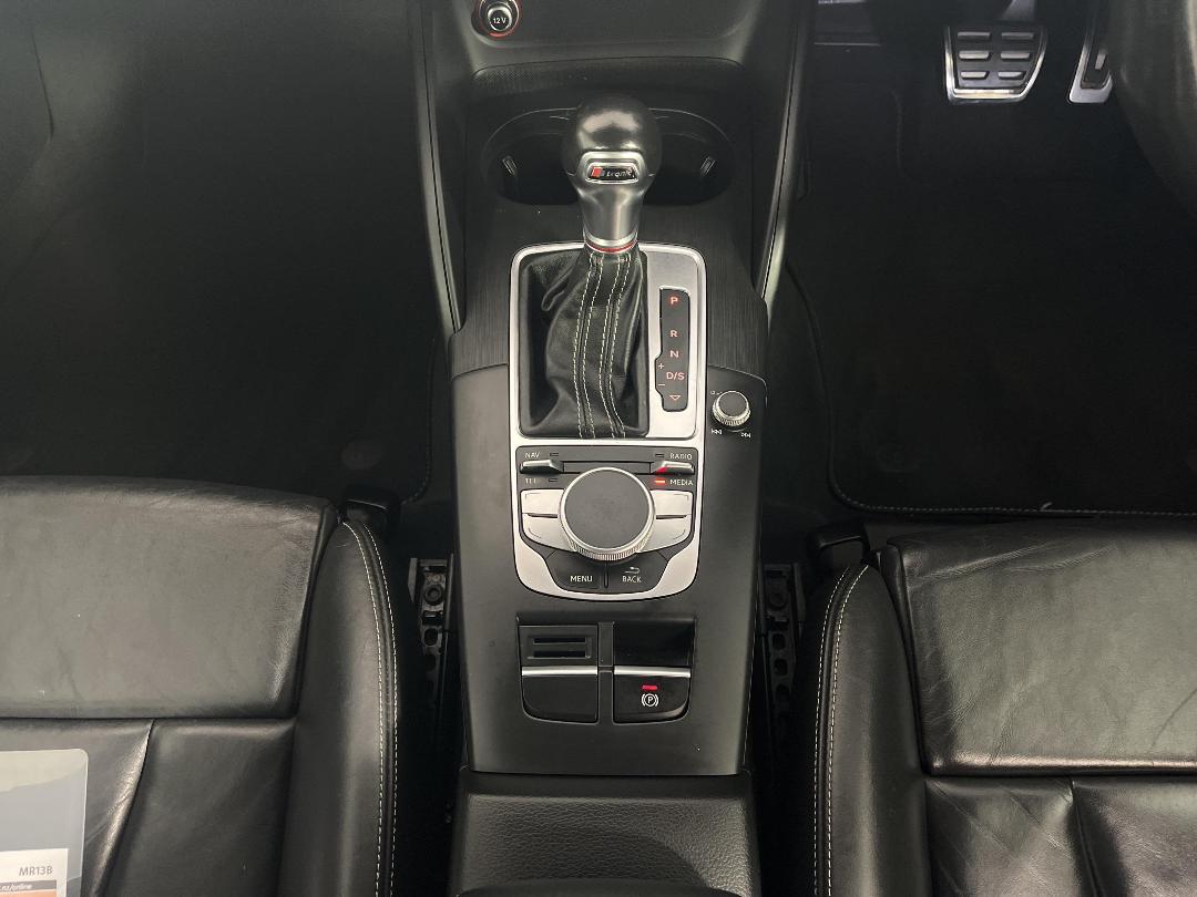 Photo '18' of Audi S3 Photo '18' of Audi S3