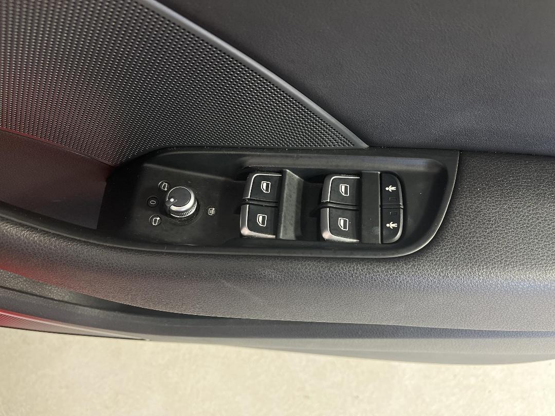 Photo '23' of Audi S3 Photo '23' of Audi S3