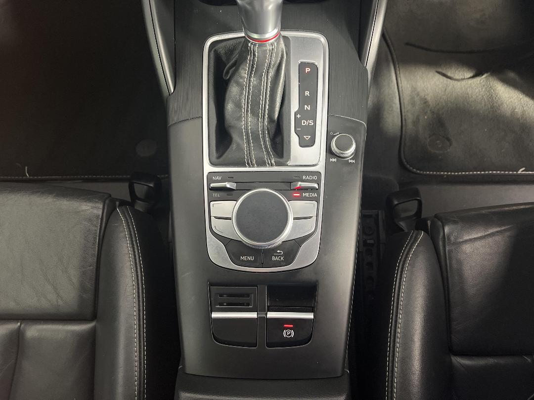 Photo '28' of Audi S3 Photo '28' of Audi S3