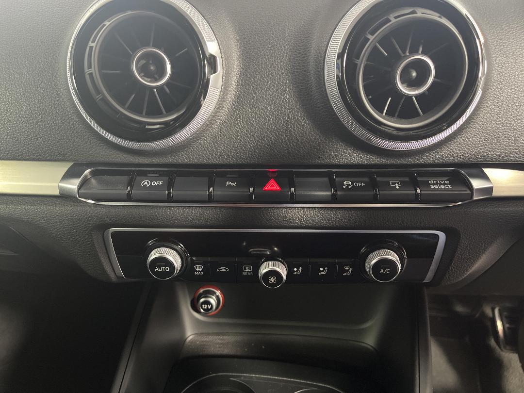 Photo '29' of Audi S3 Photo '29' of Audi S3