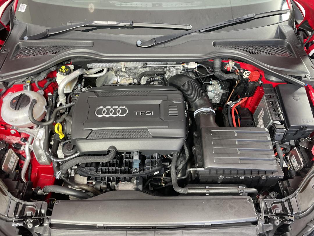 Photo '13' of Audi TT