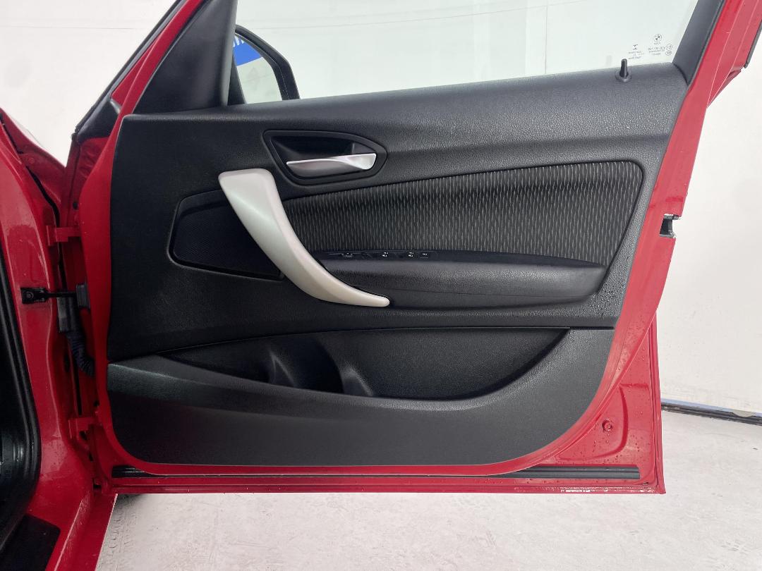 Photo '15' of BMW 118I Photo '15' of BMW 118I