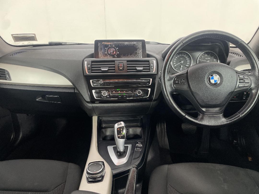 Photo '17' of BMW 118I Photo '17' of BMW 118I