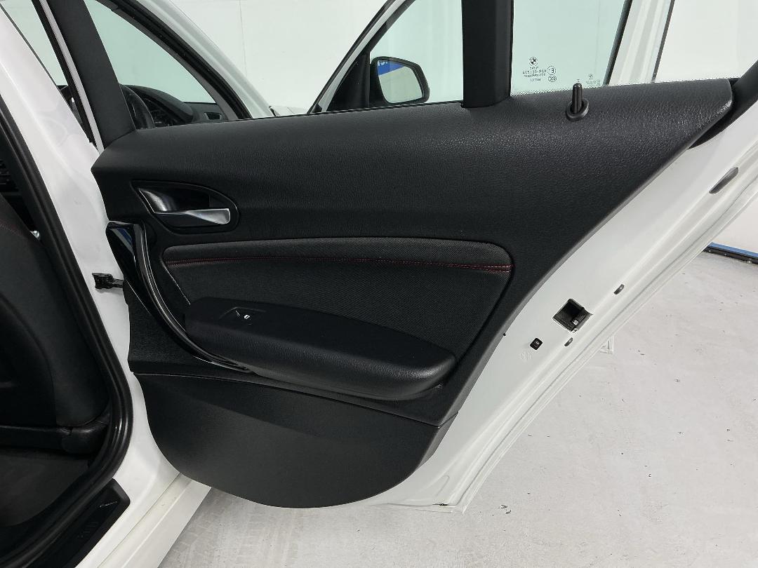 Photo '19' of BMW 118I