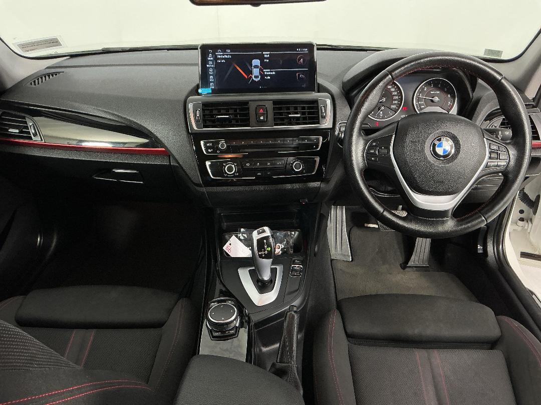 Photo '17' of BMW 118I
