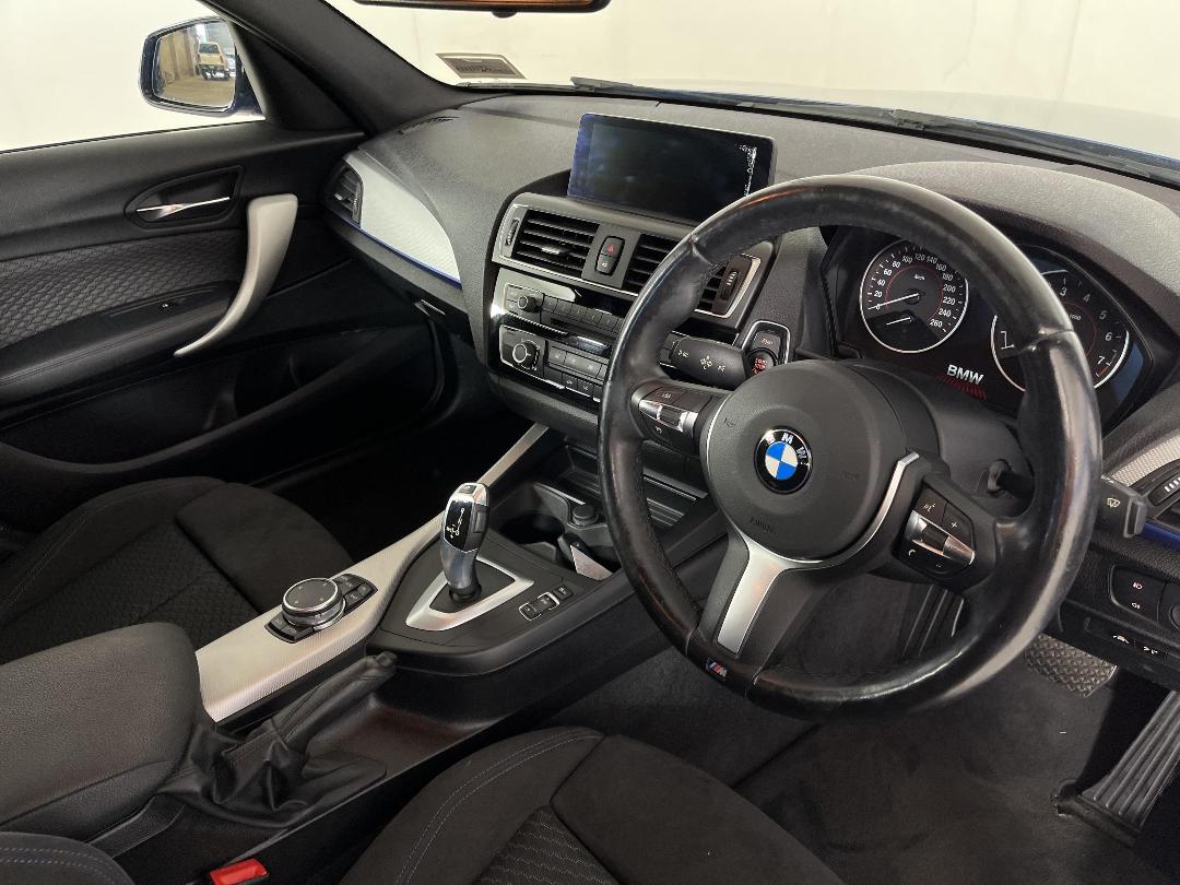 Photo '16' of BMW 118I Photo '16' of BMW 118I