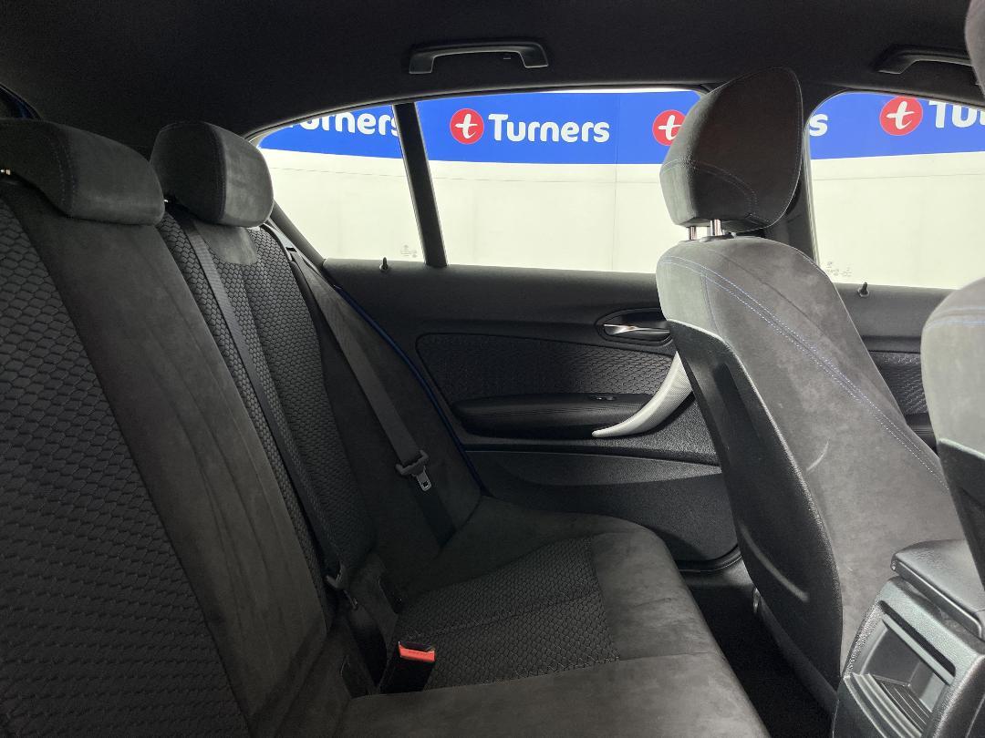 Photo '20' of BMW 118I Photo '20' of BMW 118I