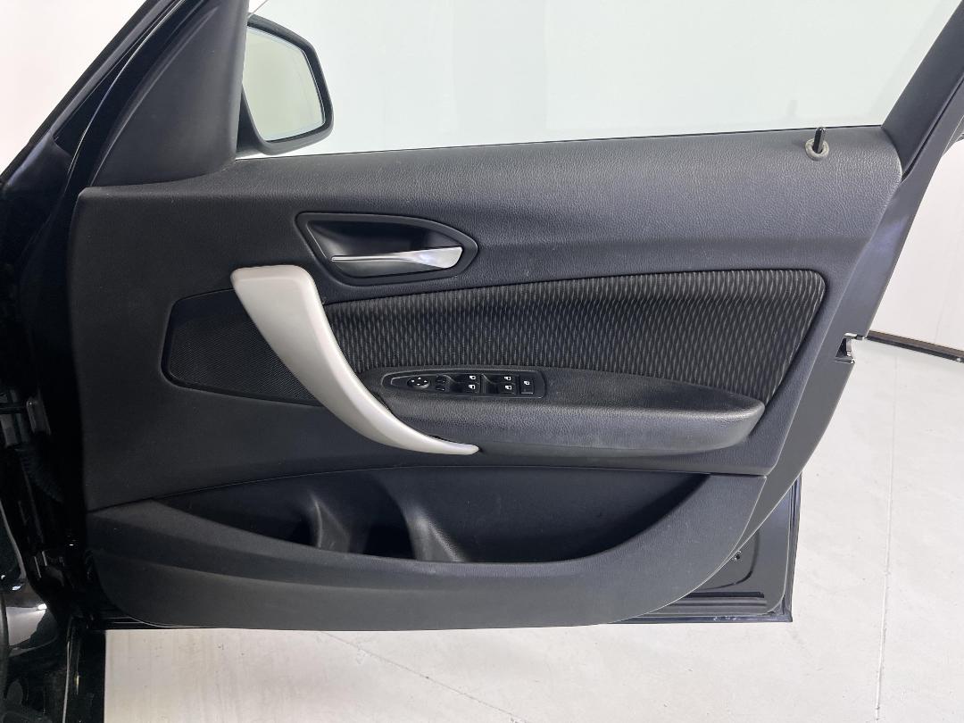 Photo '15' of BMW 118I