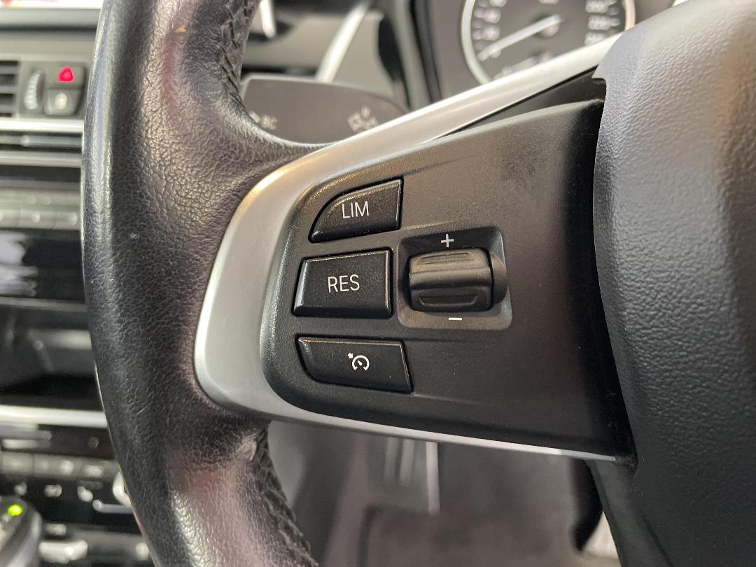 Photo '23' of BMW 2 Series