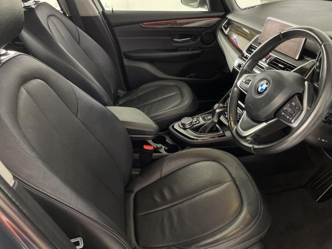 Photo '16' of BMW 218D Photo '16' of BMW 218D