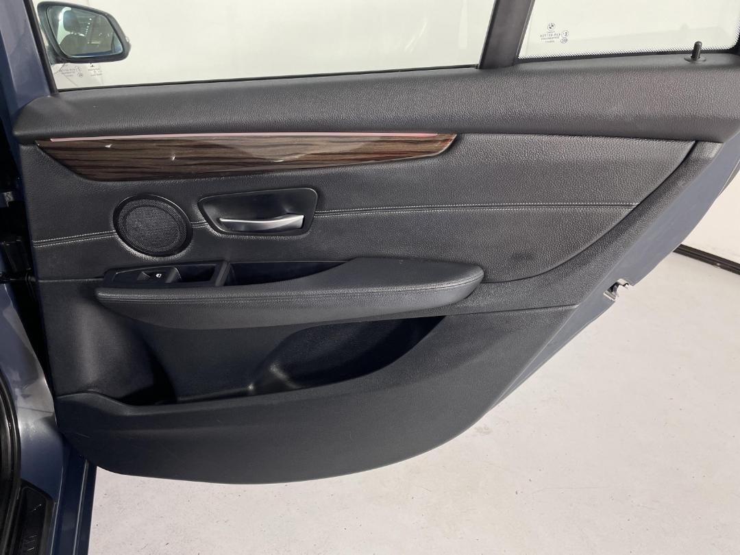 Photo '19' of BMW 218D Photo '19' of BMW 218D