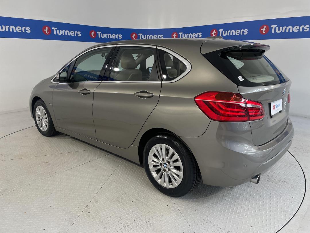 Photo '5' of BMW 218D