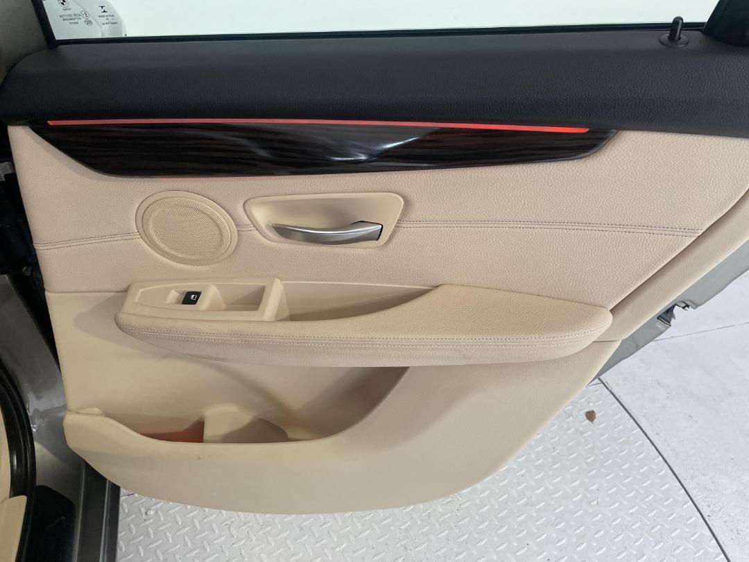 Photo '19' of BMW 218D