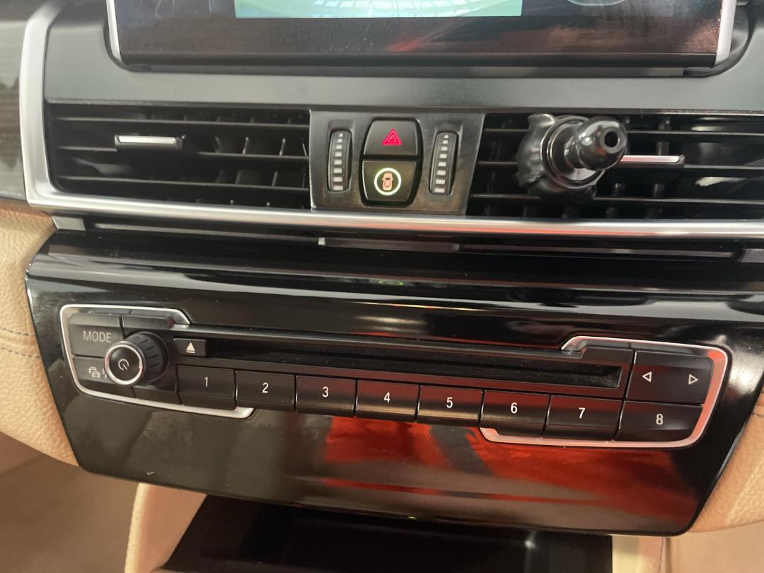 Photo '31' of BMW 218D