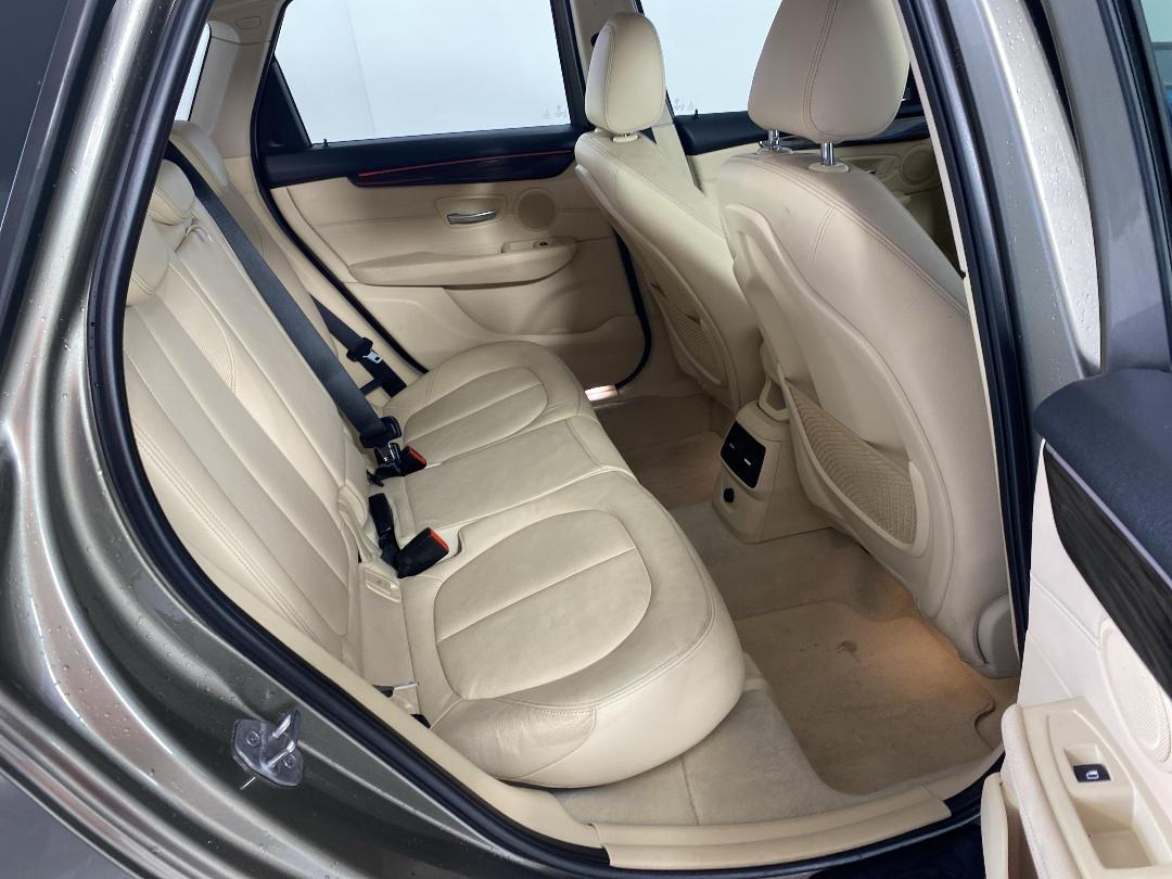 Photo '20' of BMW 218D