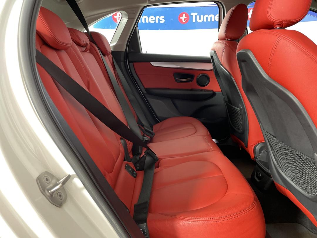 Photo '20' of BMW 218D