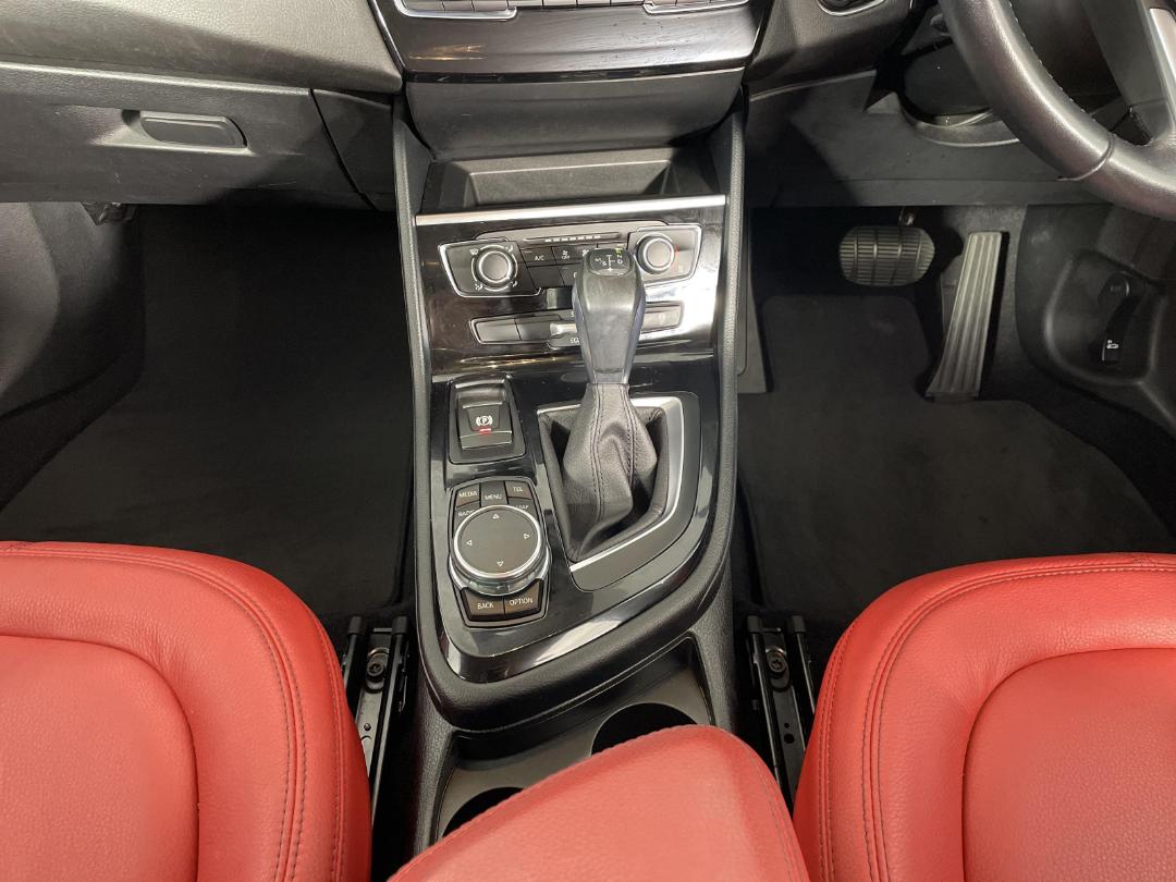 Photo '18' of BMW 218D