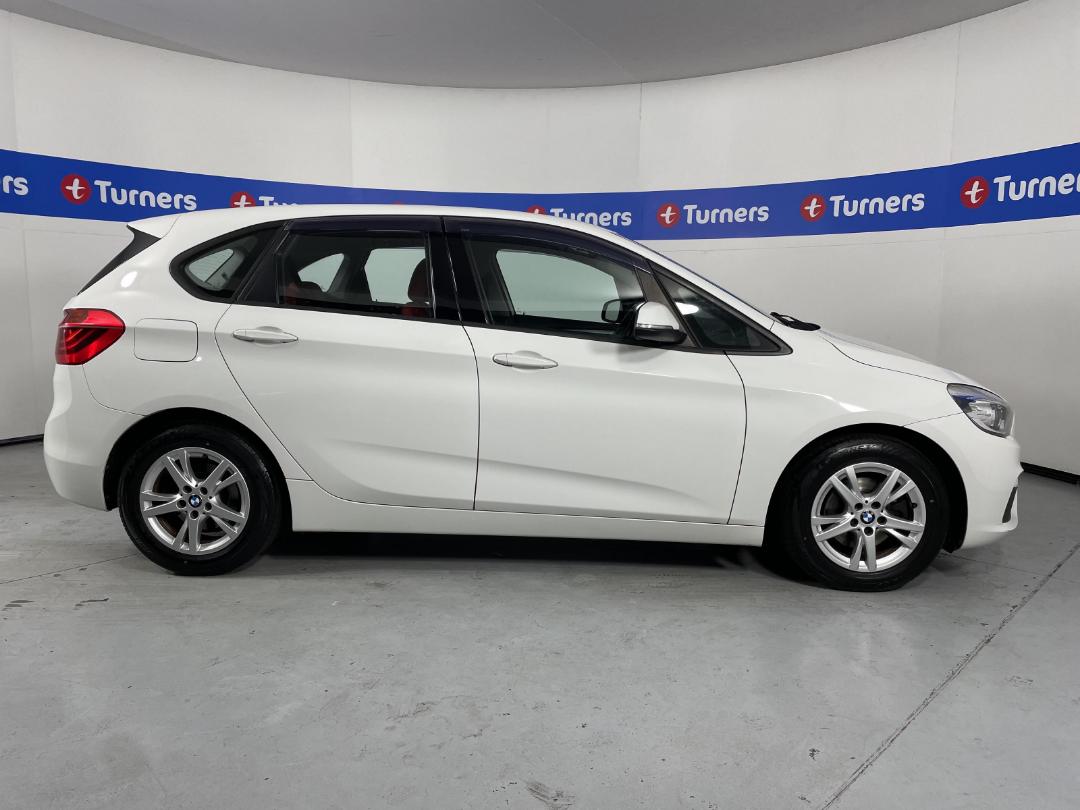 Photo '23' of BMW 218D