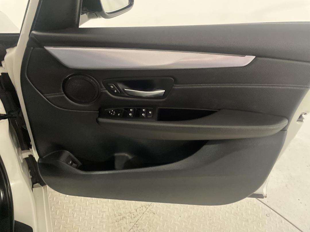 Photo '15' of BMW 218D Photo '15' of BMW 218D