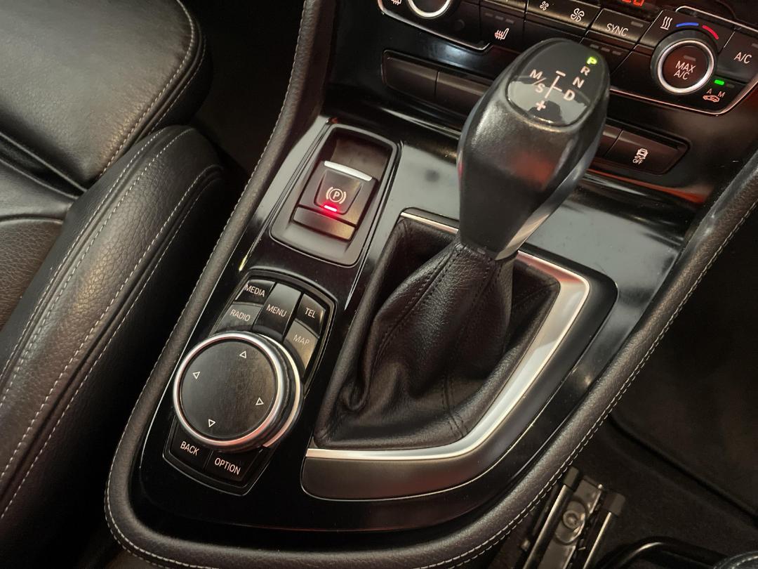 Photo '33' of BMW 218D Photo '33' of BMW 218D