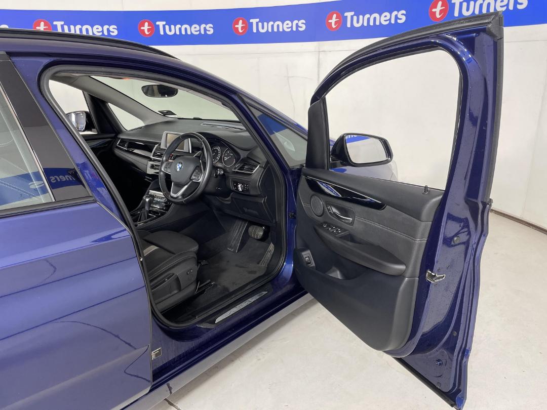 Photo '15' of BMW 218I Photo '15' of BMW 218I