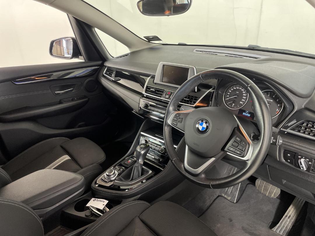 Photo '16' of BMW 218I Photo '16' of BMW 218I