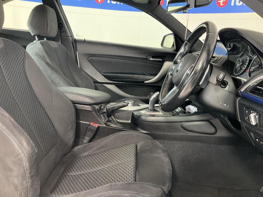 Photo '16' of BMW 220I