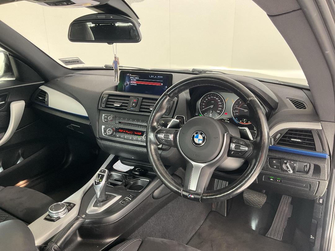 Photo '17' of BMW 220I