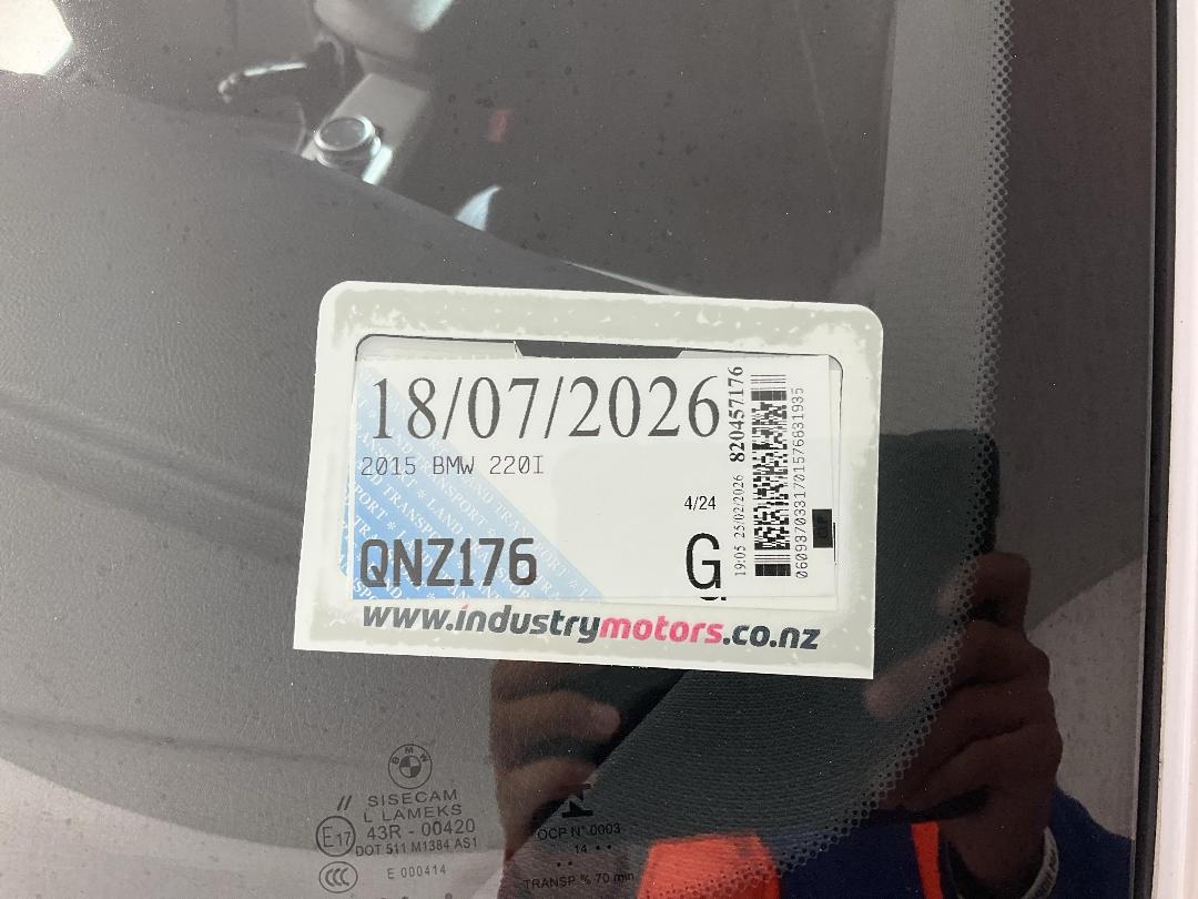 Photo '24' of BMW 220I