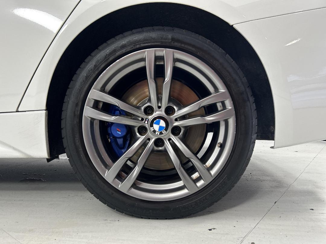 Photo '11' of BMW 3 Series