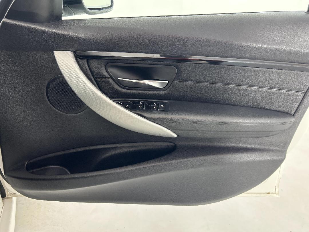 Photo '15' of BMW 3 Series