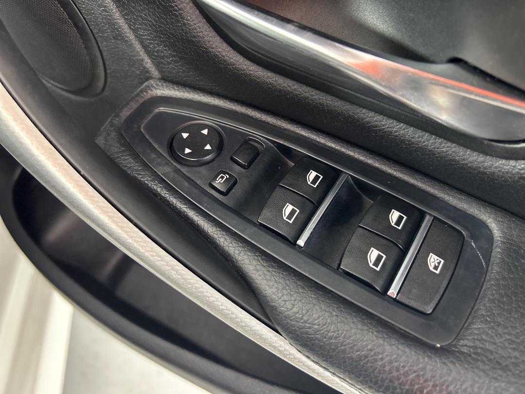 Photo '23' of BMW 3 Series