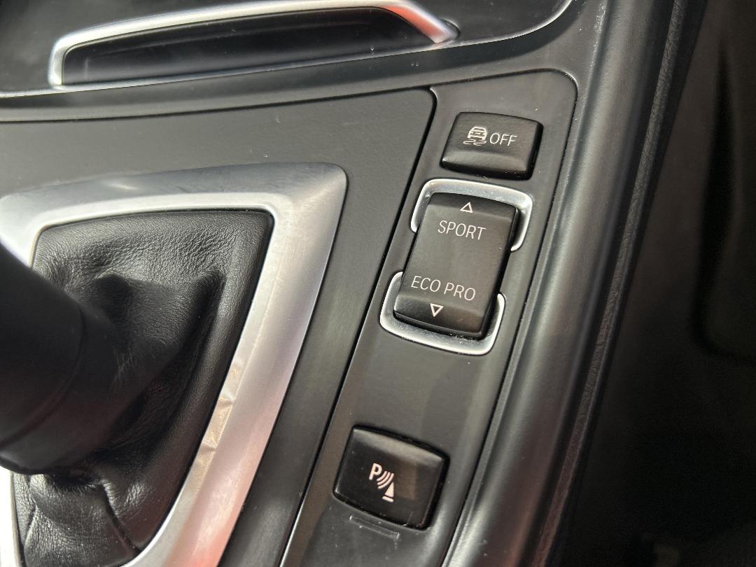 Photo '31' of BMW 3 Series