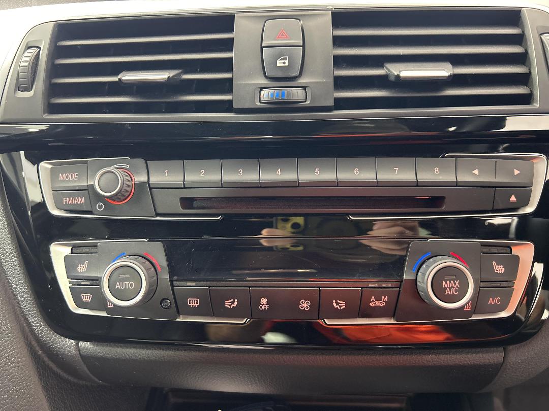 Photo '32' of BMW 3 Series