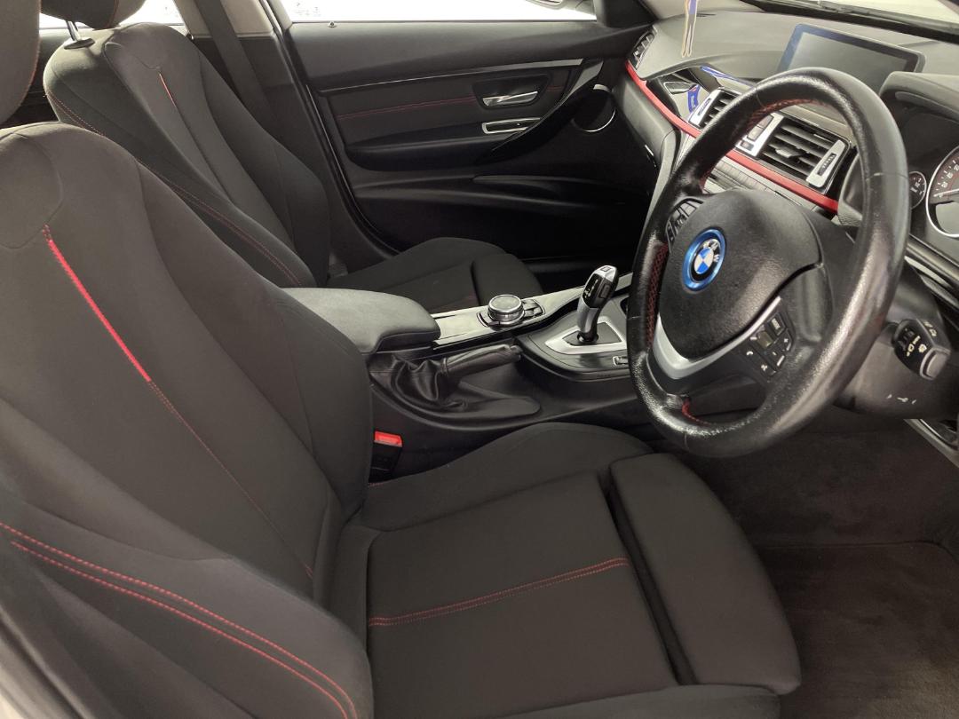 Photo '16' of BMW 320D