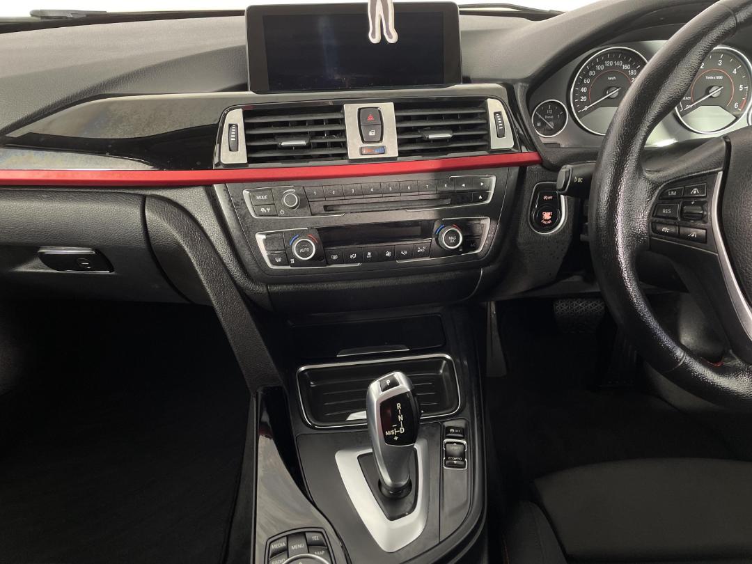 Photo '18' of BMW 320D