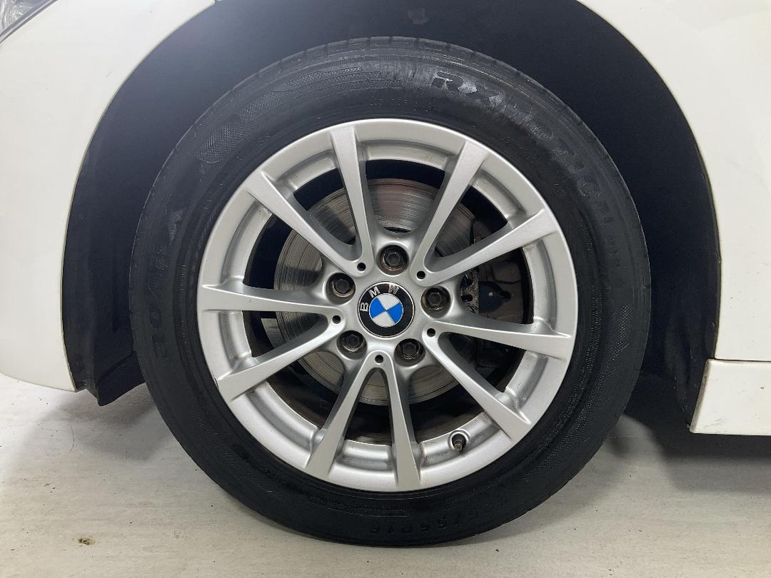 Photo '10' of BMW 320I Photo '10' of BMW 320I