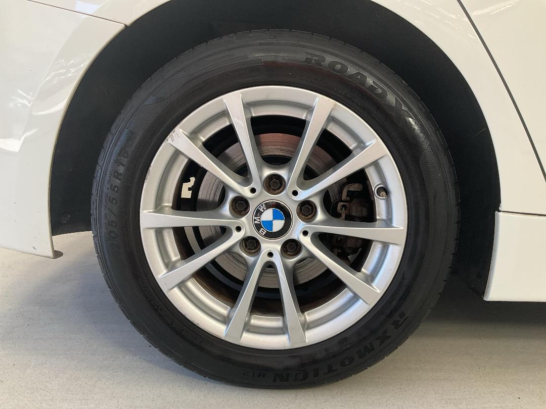 Photo '12' of BMW 320I Photo '12' of BMW 320I