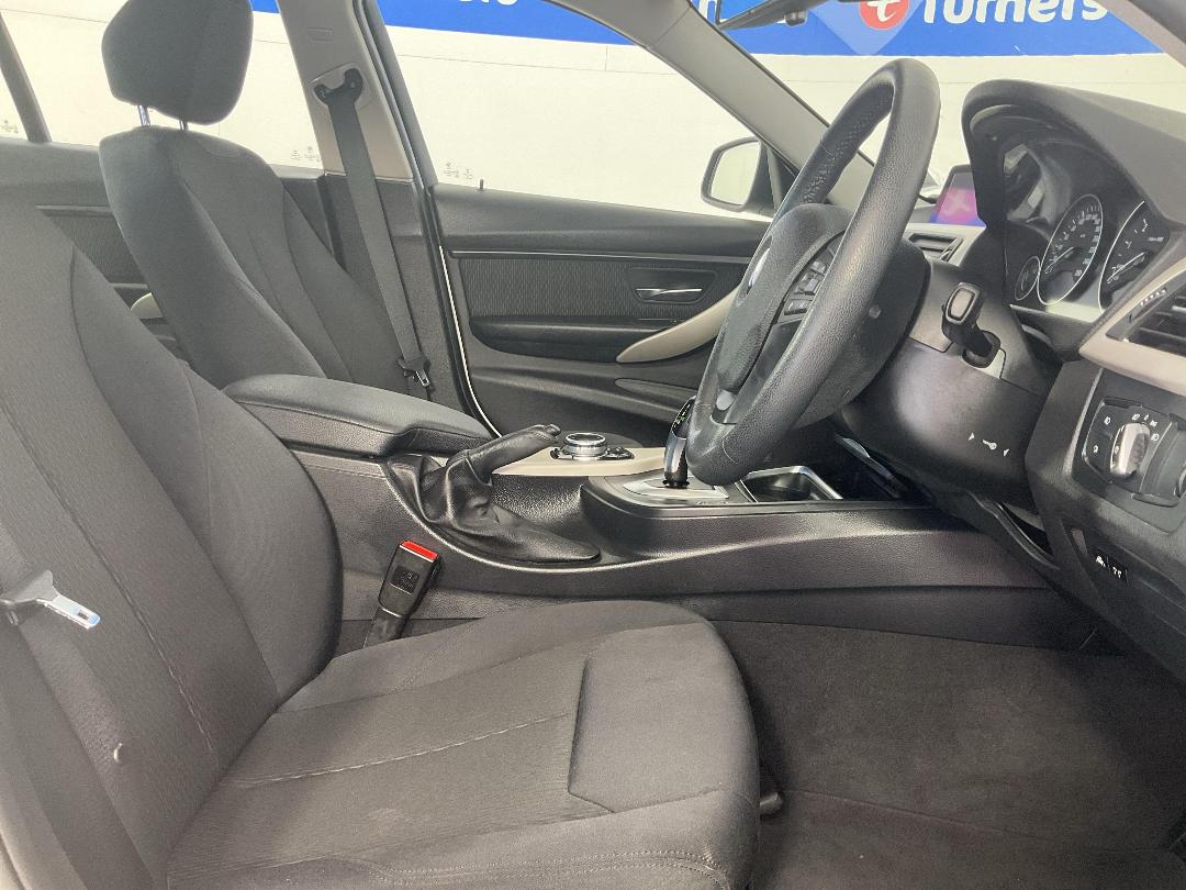 Photo '16' of BMW 320I Photo '16' of BMW 320I